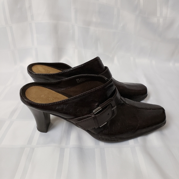 Aerosole Women's Size 8 Dress Shoe - Picture 2 of 13